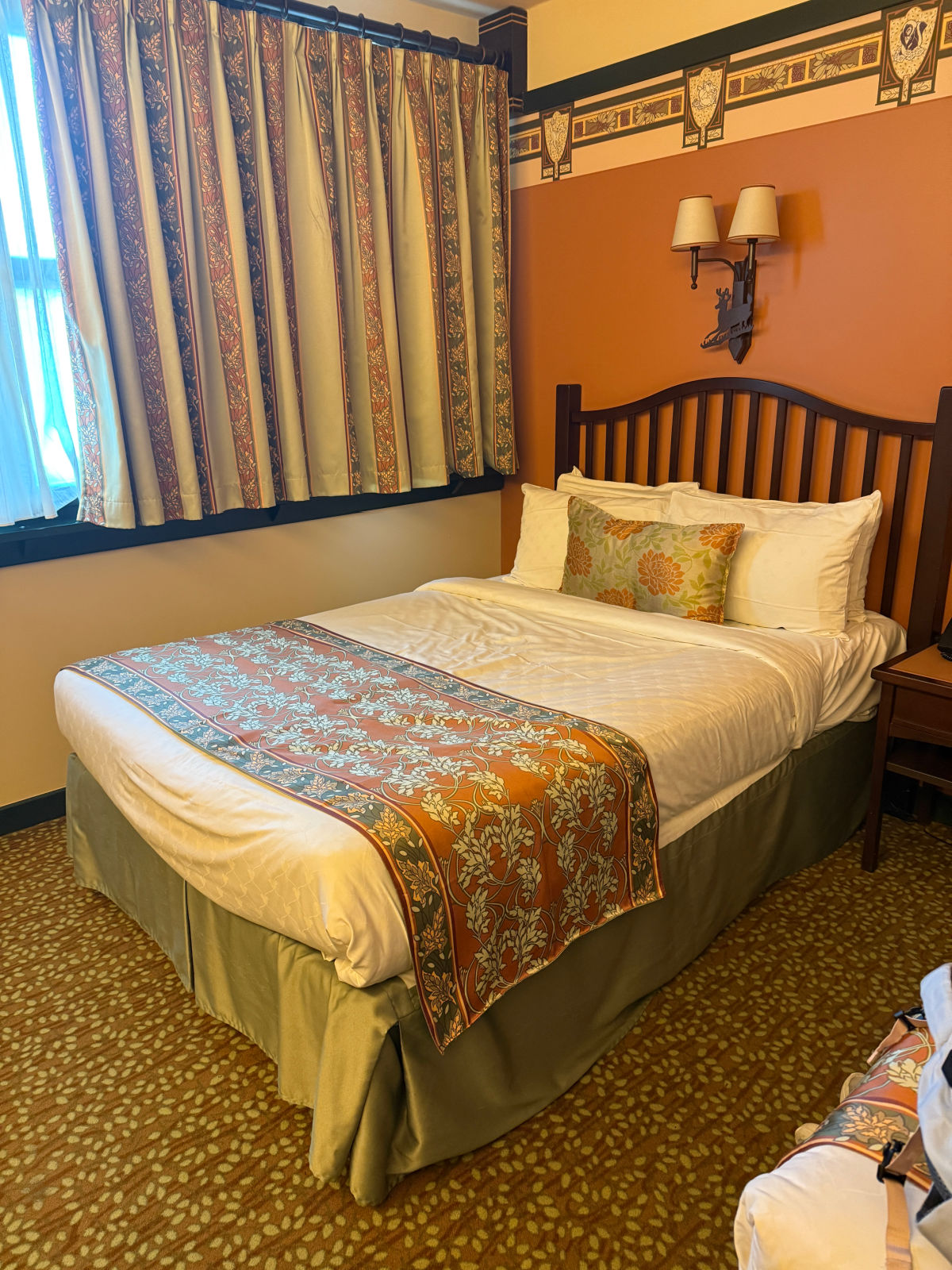 Bed in forrest club room in Sequoia lodge.